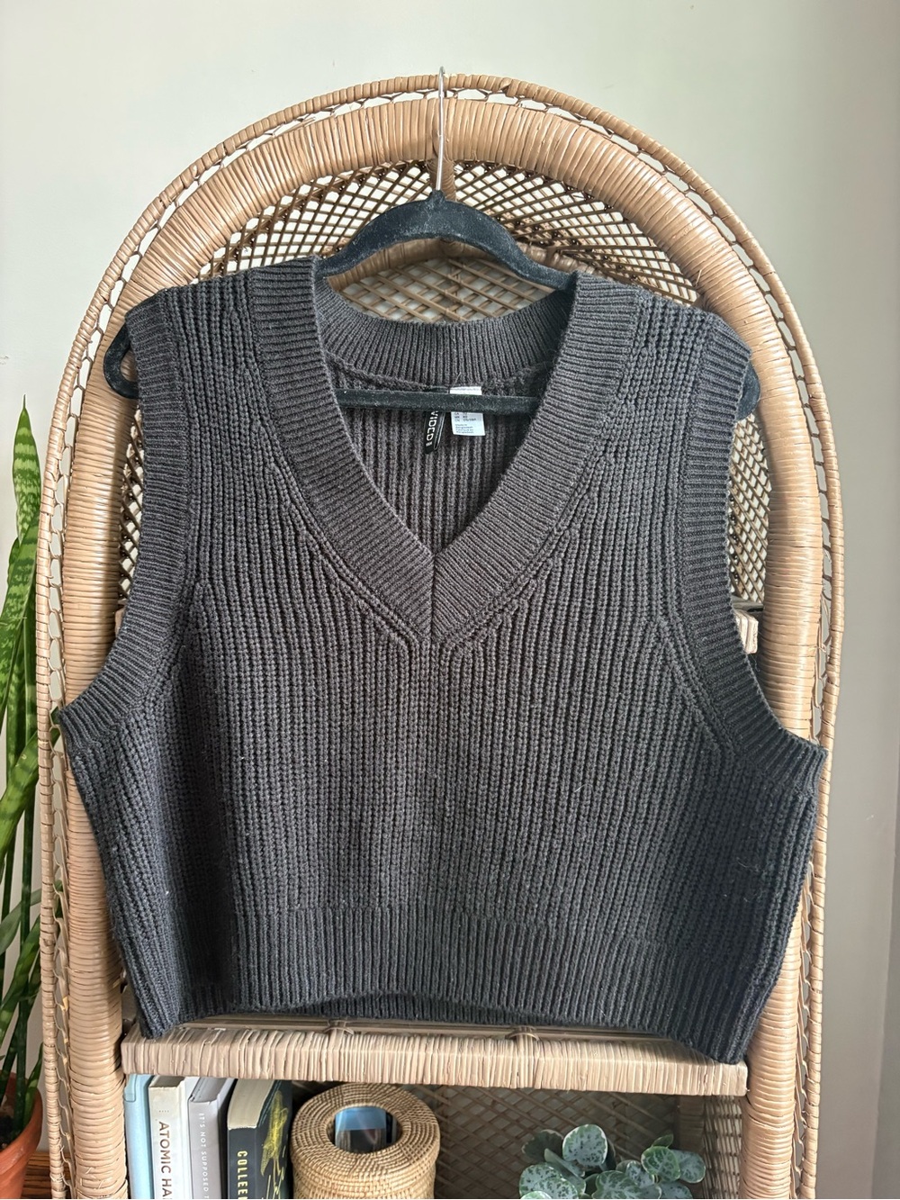 H&M Charcoal Ribbed V-Neck Sweater Vest